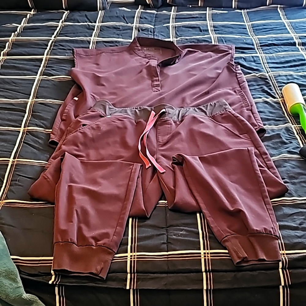 Figs 🤎 Espresso scrub set